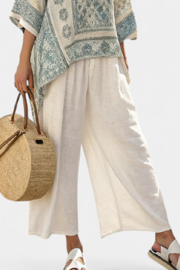 Annalisa – blusa estampada cómoda y pantalones blancos de pierna ancha